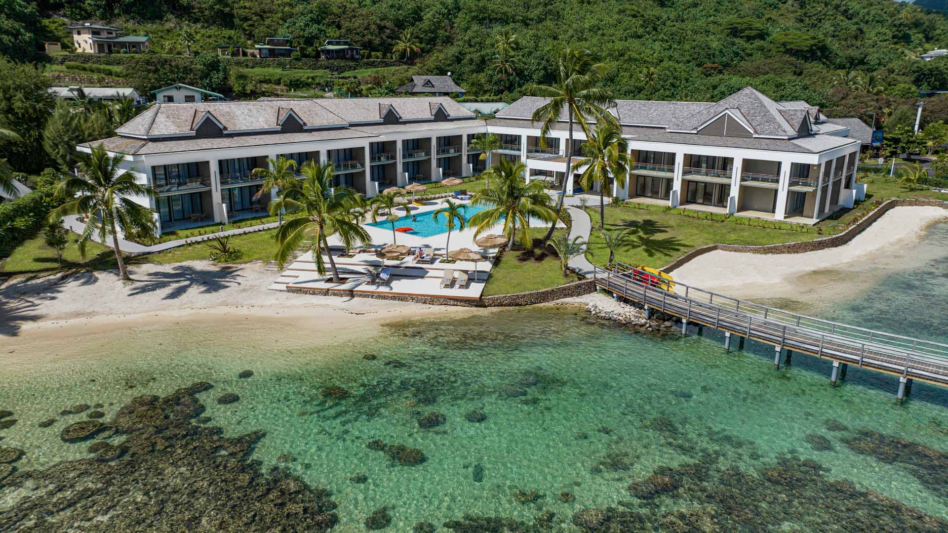 Cook's Bay Hôtel & Suites